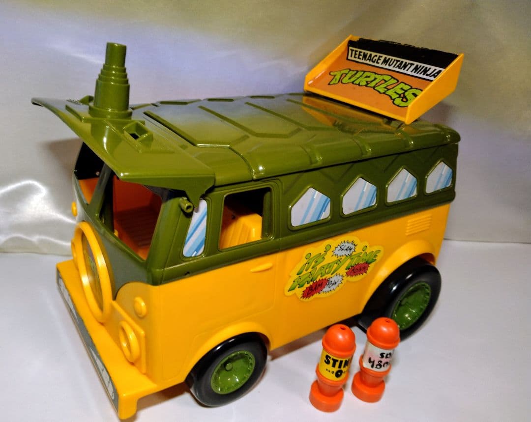 破損、欠品状態❌❌❌❌　ミュータントタートルズ　タートルワゴン・フィギュア