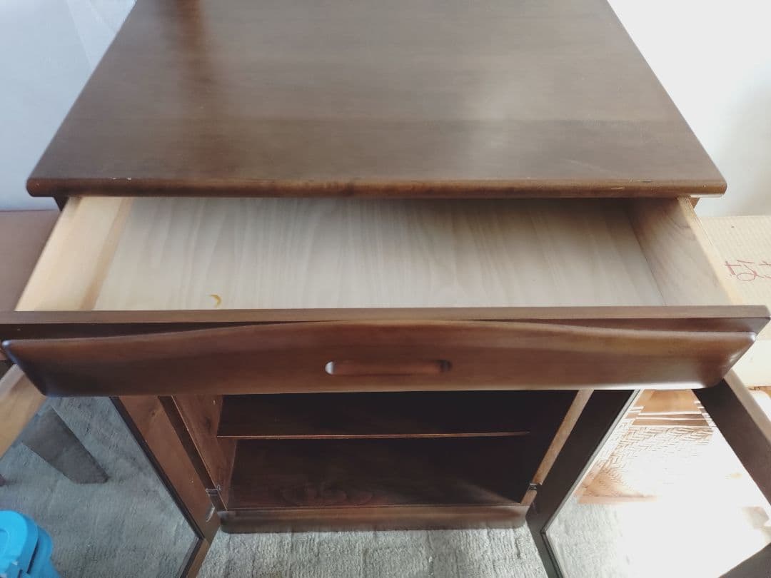 木製キャビネット ガラス扉付き 価格相談可