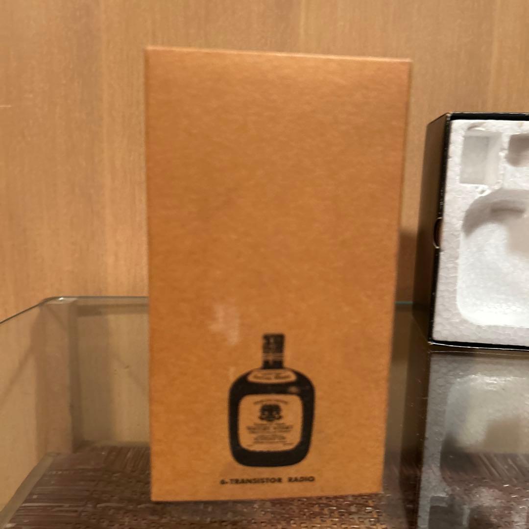 訳あり◆激レア　サントリーウィスキー瓶型　トランジスタラジオ　昭和レトロ