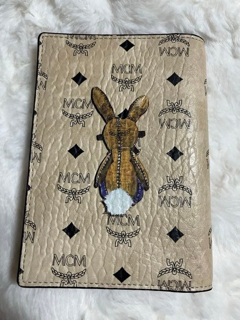 MCM ウサギデザイン パスポートケース　美品