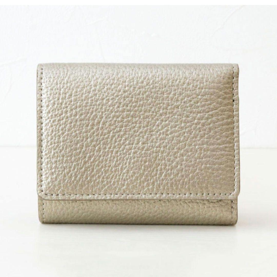 アンメートルキャレ 三つ折り財布 星モチーフ　 シャンパンゴールド