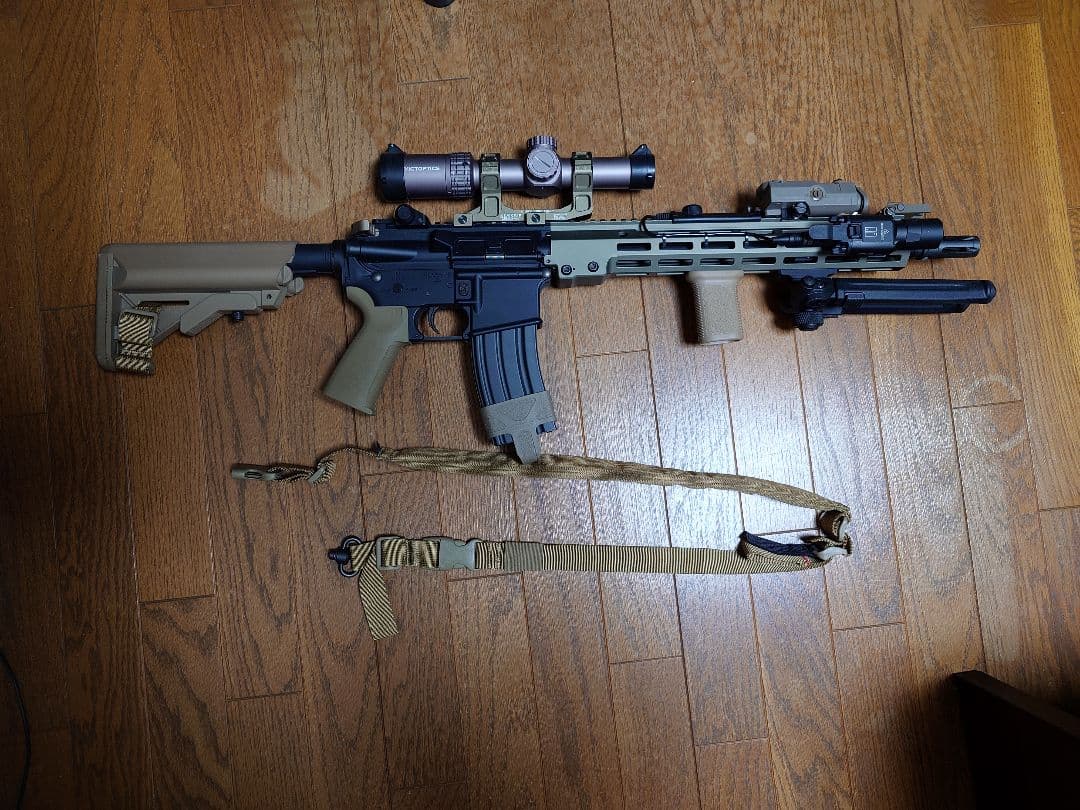 東京マルイ　次世代電動ガン　URG-I　＋純正ノーマルマガジン2本