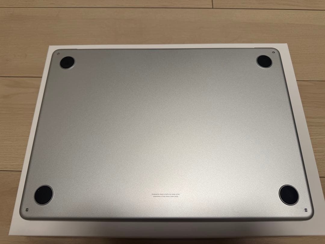 【極美品】MacBook Air13インチ 2025年M4 256GB シルバー