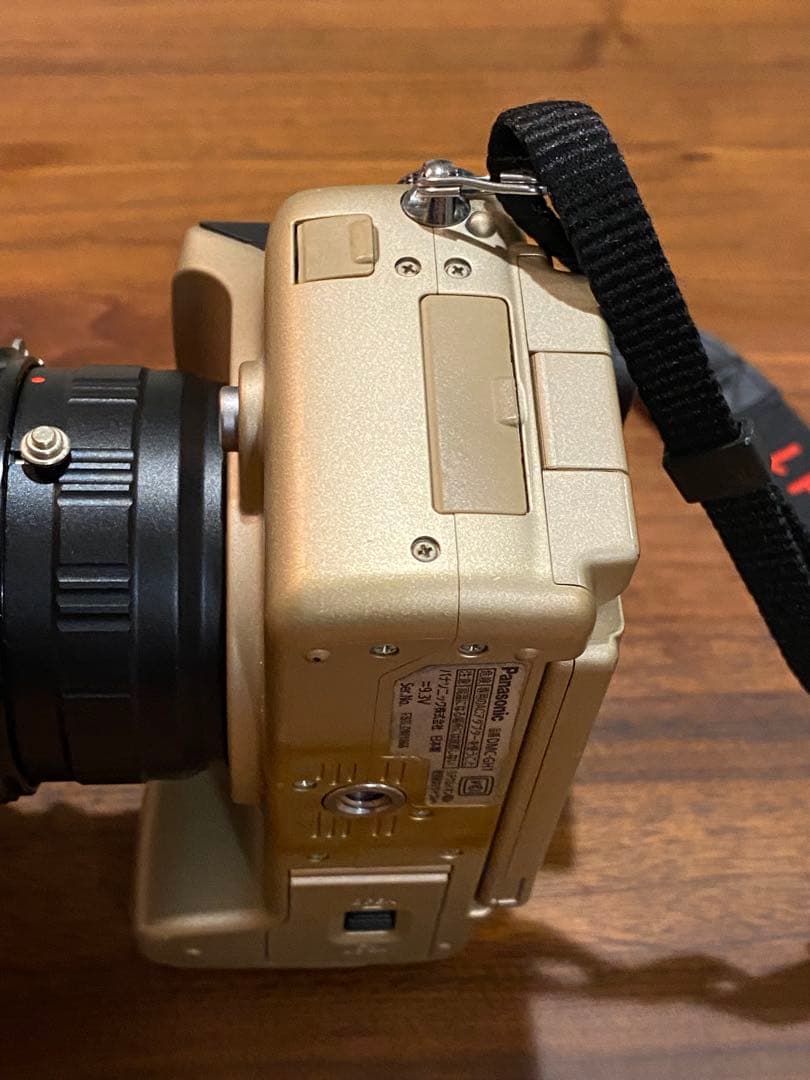 LUMIX GH1 ゴールド ミラーレス　ニコンオールドレンズf28 1:3.5