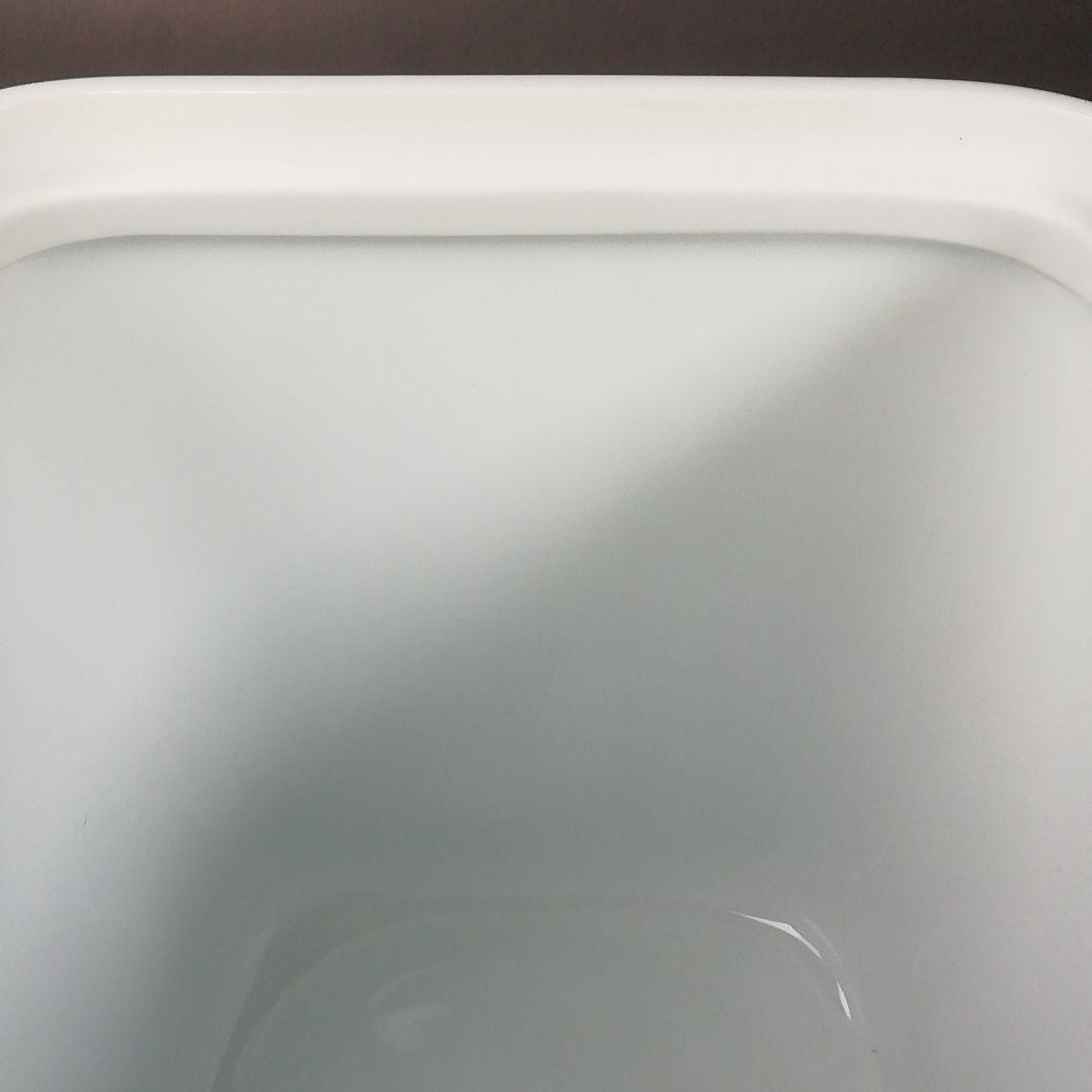 Ｔ７２１　水指　『白磁　染付　竹林』『四方水指』『横石喜助』　共箱　茶道具