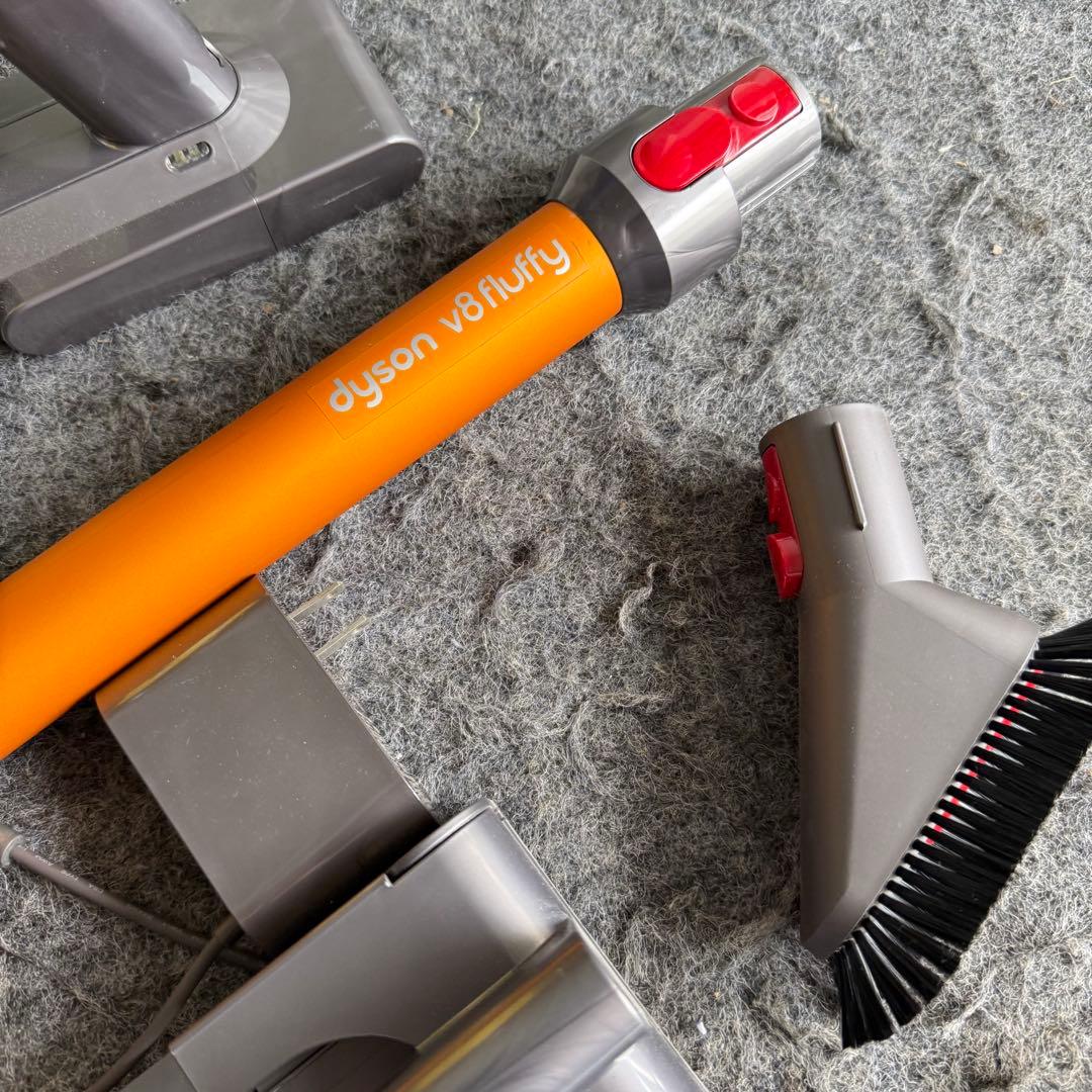 IJ66激安早い者勝ち✨ dysonダイソンコードレスクリーナー純正SV10