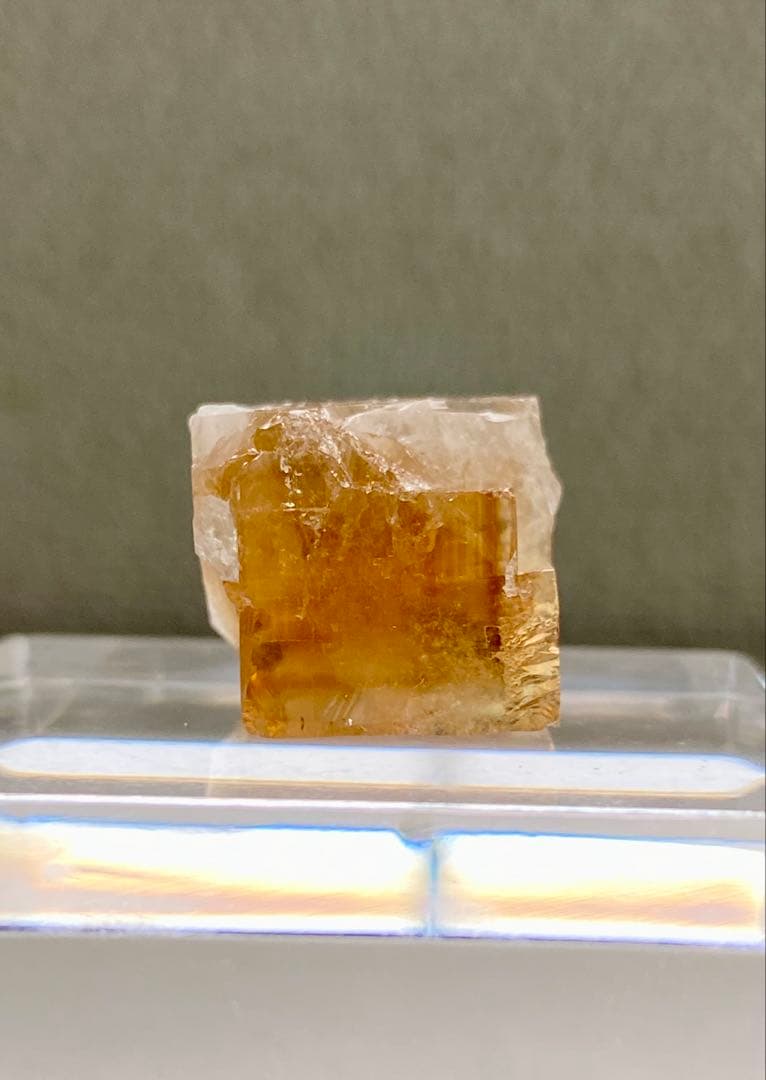 アメリカ　オハイオ州産　フローライト　蛍石　 鉱物標本　天然石