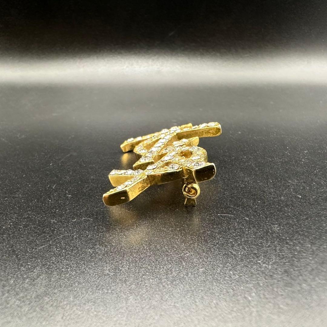 未使用級✨　YSL　イヴ・サンローラン　ブローチ　ラインストーン　ロゴ　971