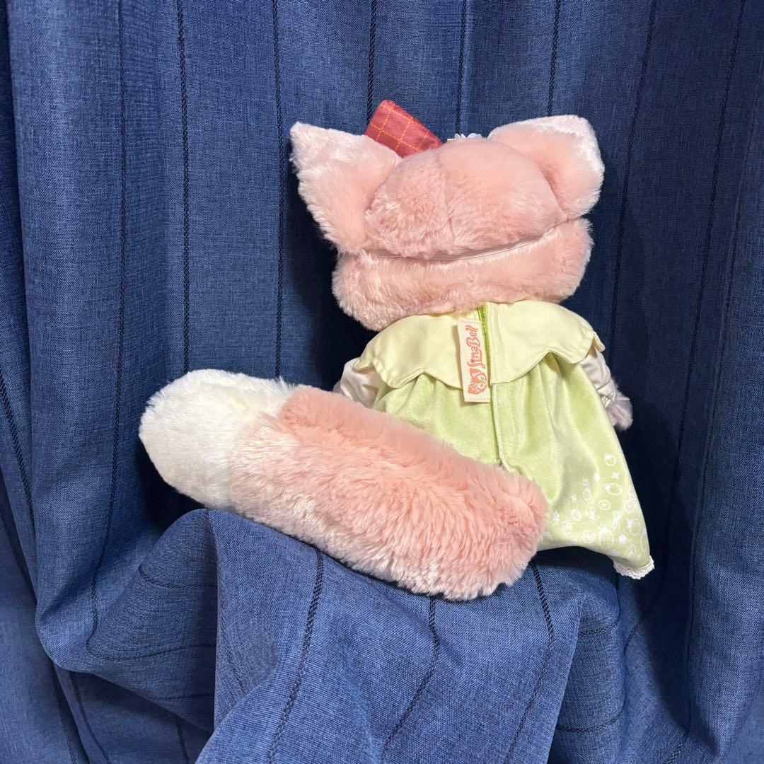 ストロベリーギフト　リーナベル　コスチューム　ぬいぐるみバッジ　ディズニー