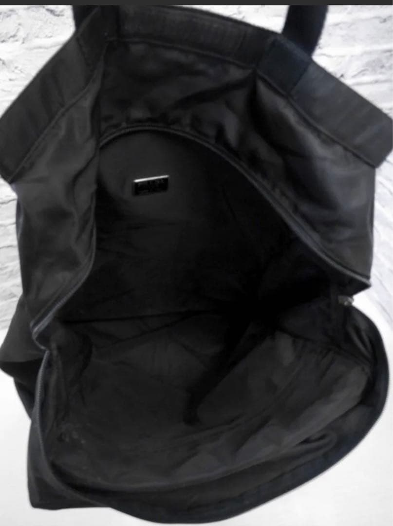 ブラックロールトップキャリーケース