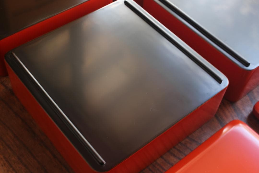 デッドストック！極上朱漆の美しい小ぶり四段重箱（検輪島塗懐石道具お重菓子重