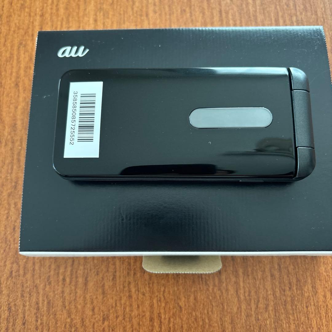 新品未使用au GRATINA 4G KYF31 ブラック SIMロック解除済
