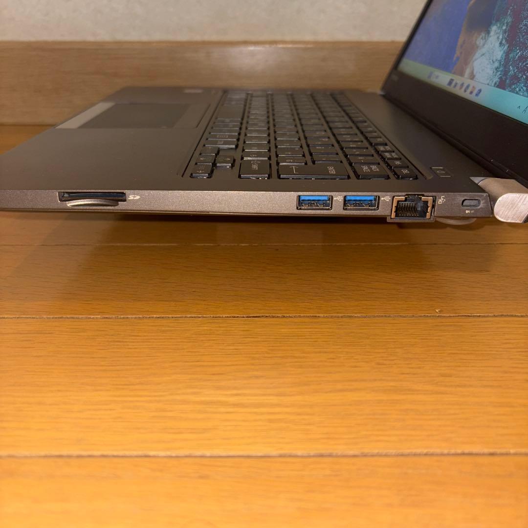東芝 Dynabook R63/D Core i5-6300 win11 SSD