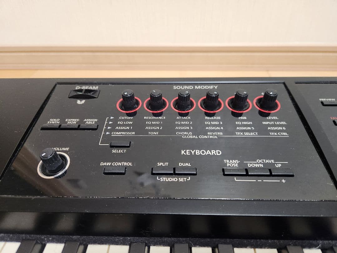 訳あり　Roland FA-08 88鍵 シンセサイザー ケース付　ローランド