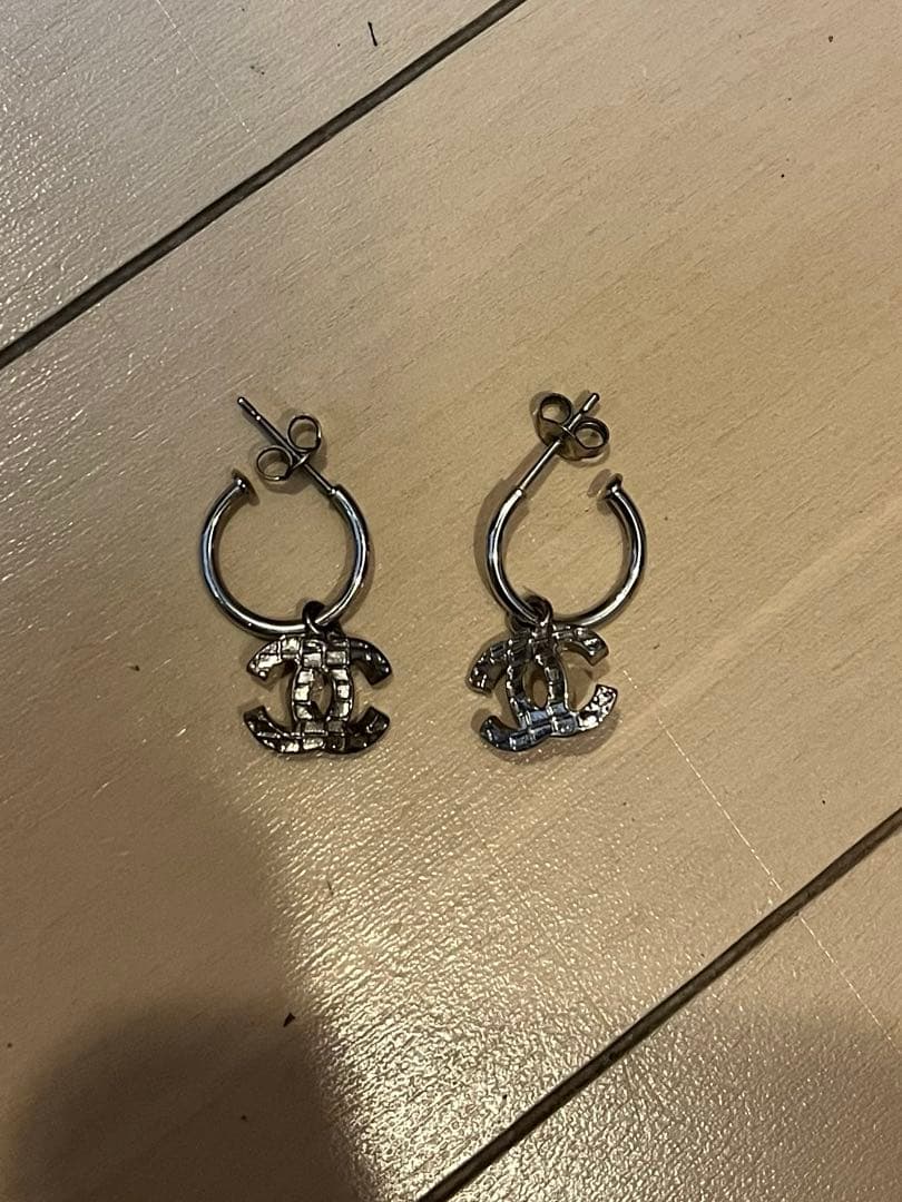 CHANEL シルバー スイング　フープピアス　正規品