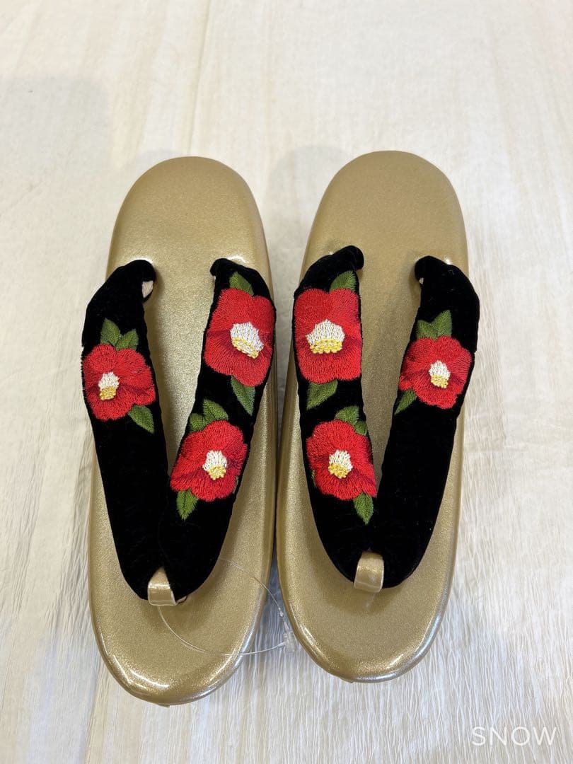 11 振袖用 草履バッグセット Sサイズ　成人式 卒業式　ベロア　黒　椿柄