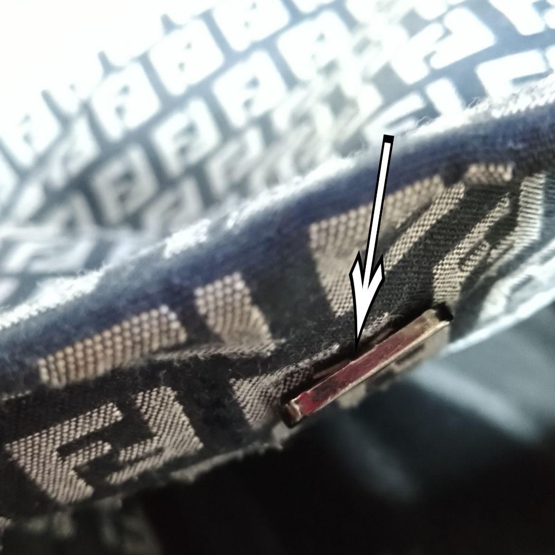 FENDIフェンディ　ズッカ柄　ショルダーバック