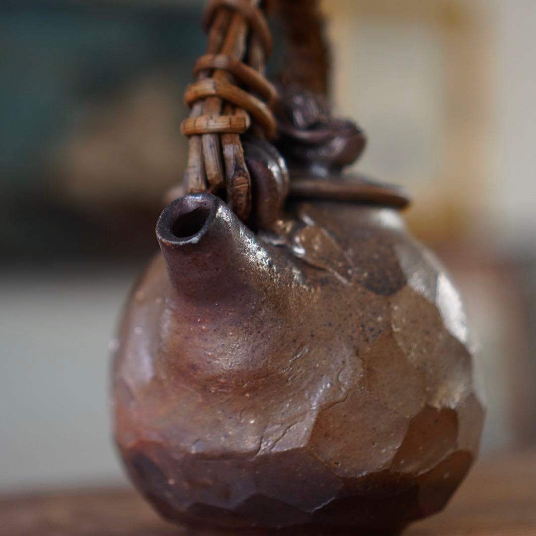 SNT727 備前焼 竹内靖之 造 龍摘み 籐手付き 面取り 土瓶 煎茶道具