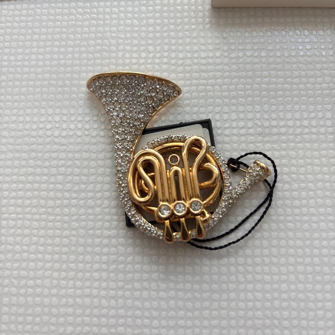 Swarovski ホルン型ブローチ