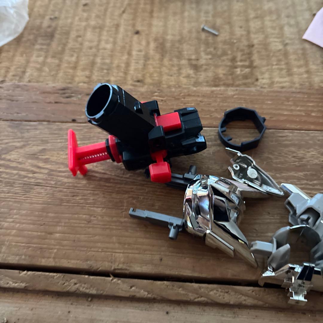 スプレッドワイバーン シルバー メッキ ビーダマン ビーダー選手権 だと思うもの