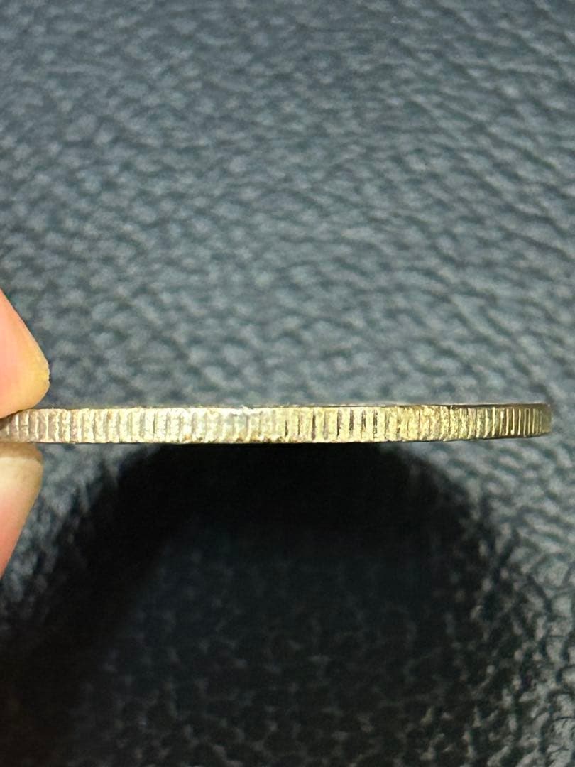 Nana 一円銀貨と50銭銀貨