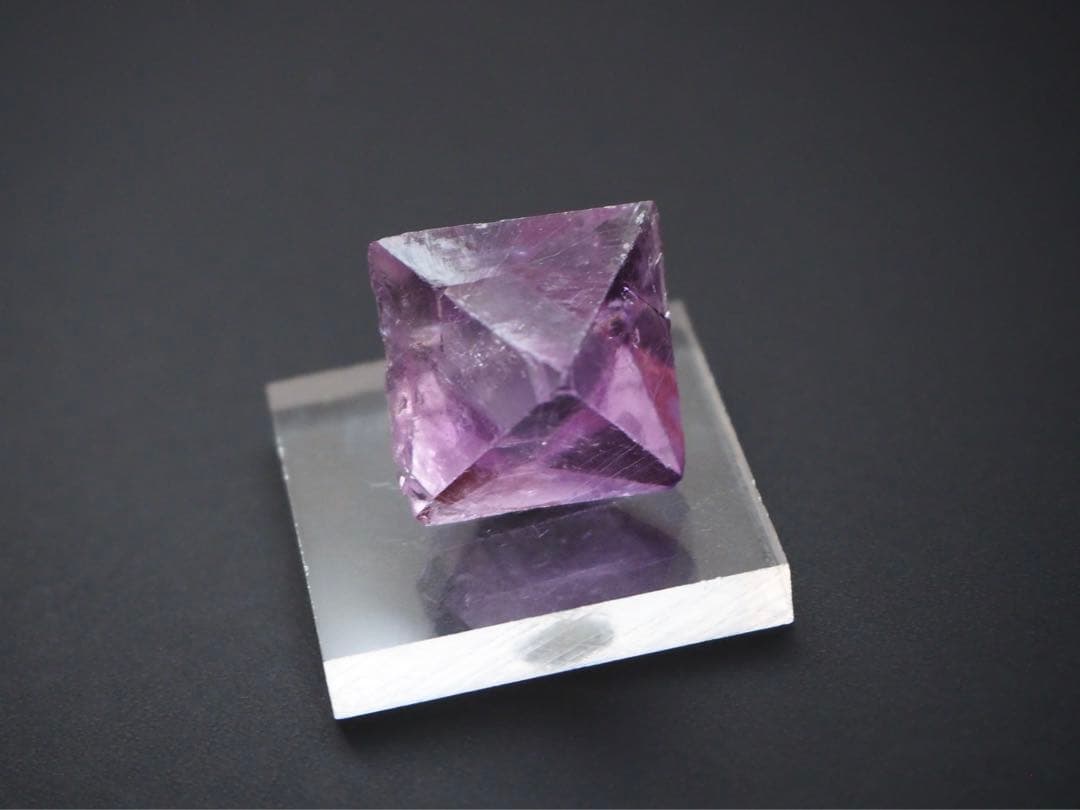 フローライト　イリノイ産　パープル　蛍石　鉱物【B-8】