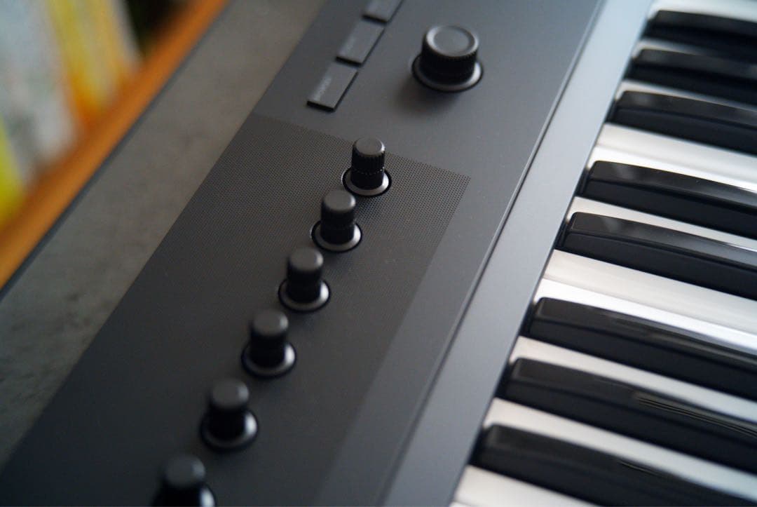 KOMPLETE KONTROL A61 MIDIキーボード未使用