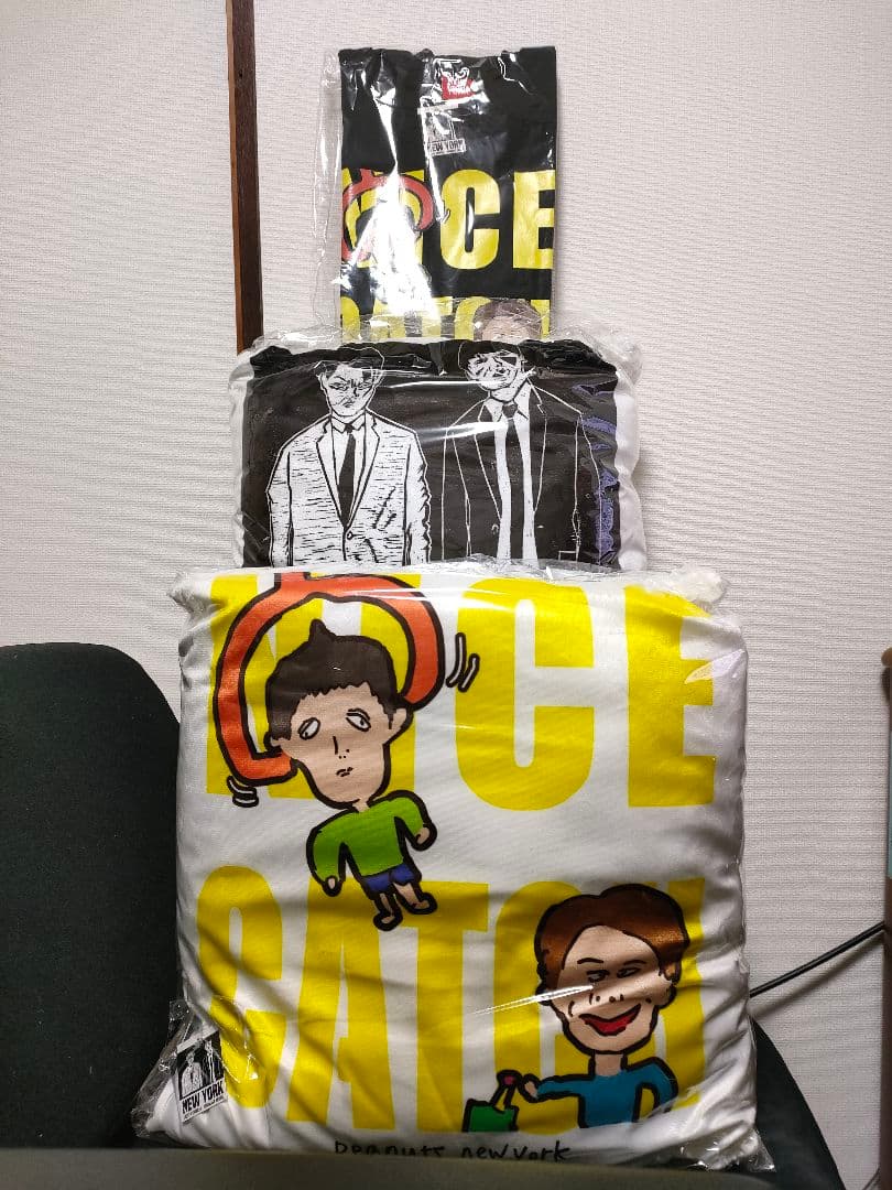 お笑い芸人　ニューヨーク　Tシャツ＆クッション2個