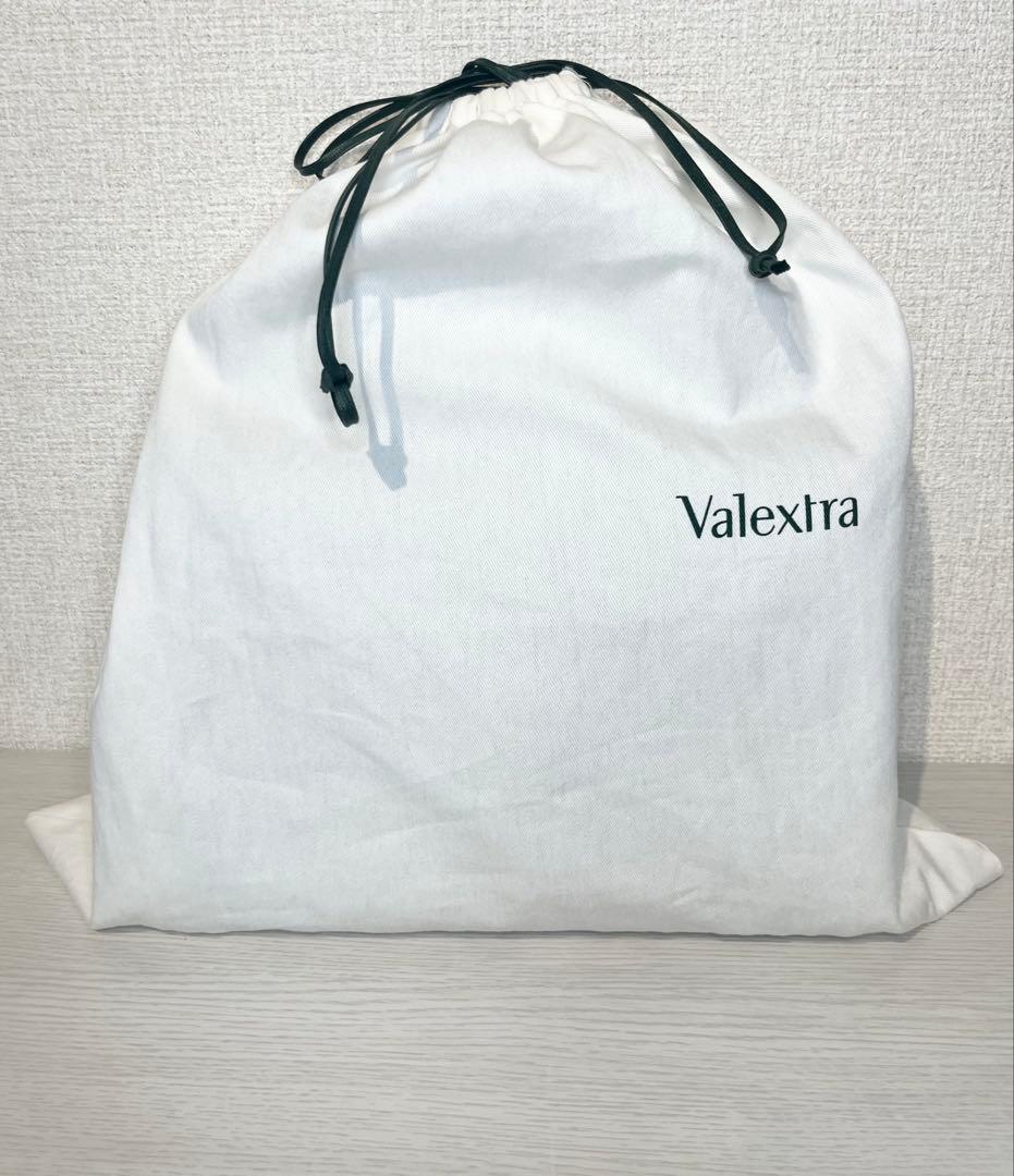 こそ★【ほぼ未使用】valextra イジィデ ミディアム ブラック