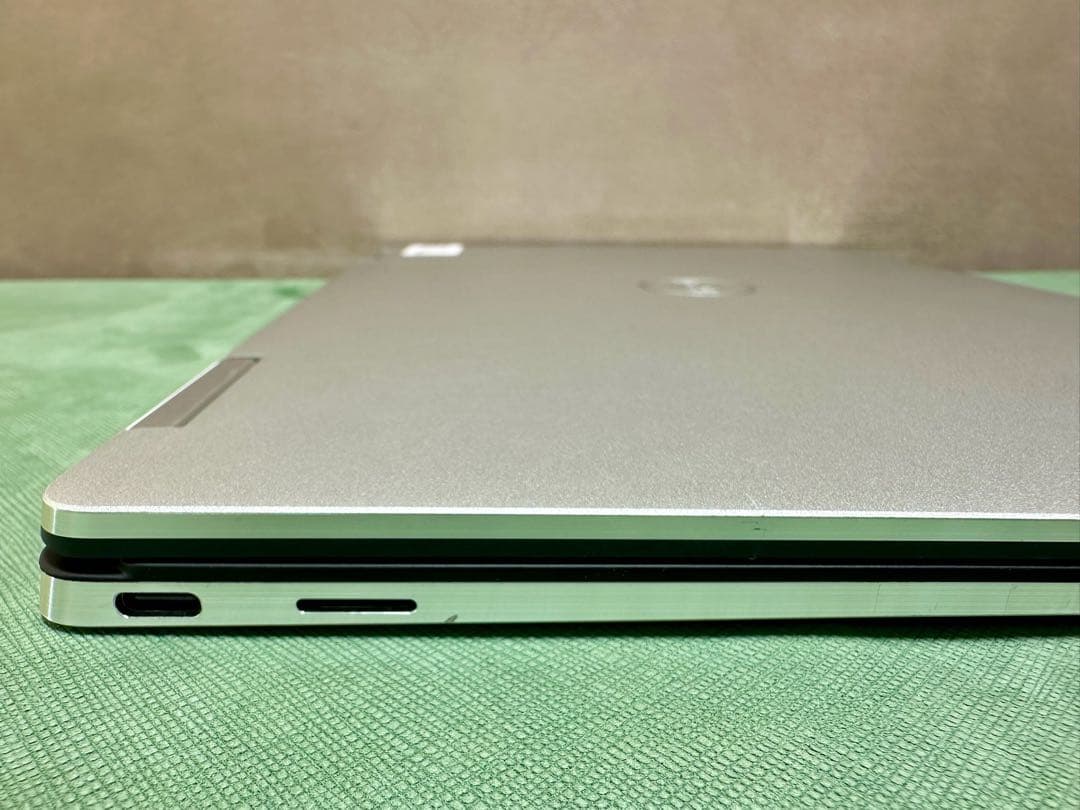 Dell XPS 7390 2-in-1 Core i5 10世代