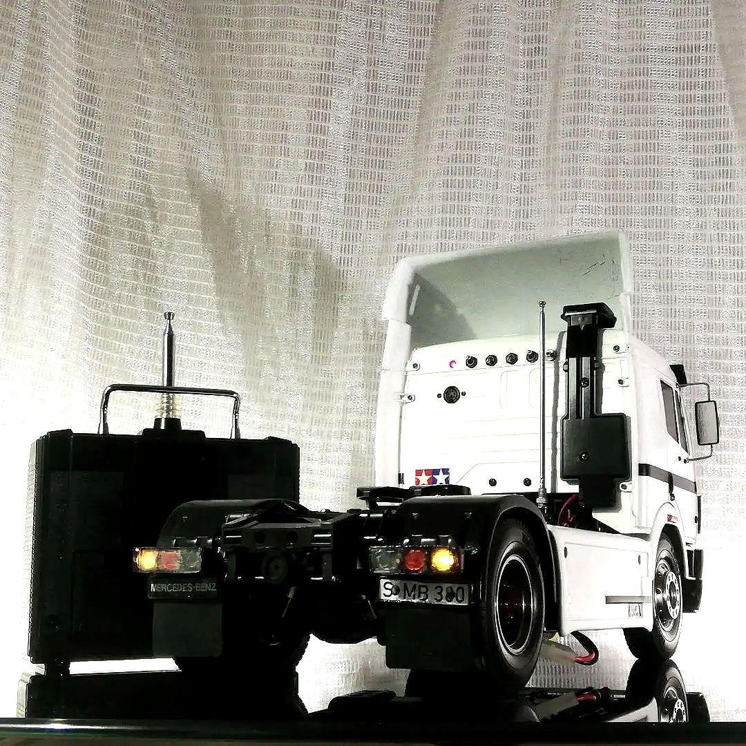 タミヤ1/14 トラック トレーラー メルセデス ベンツ 1838LS 動作品