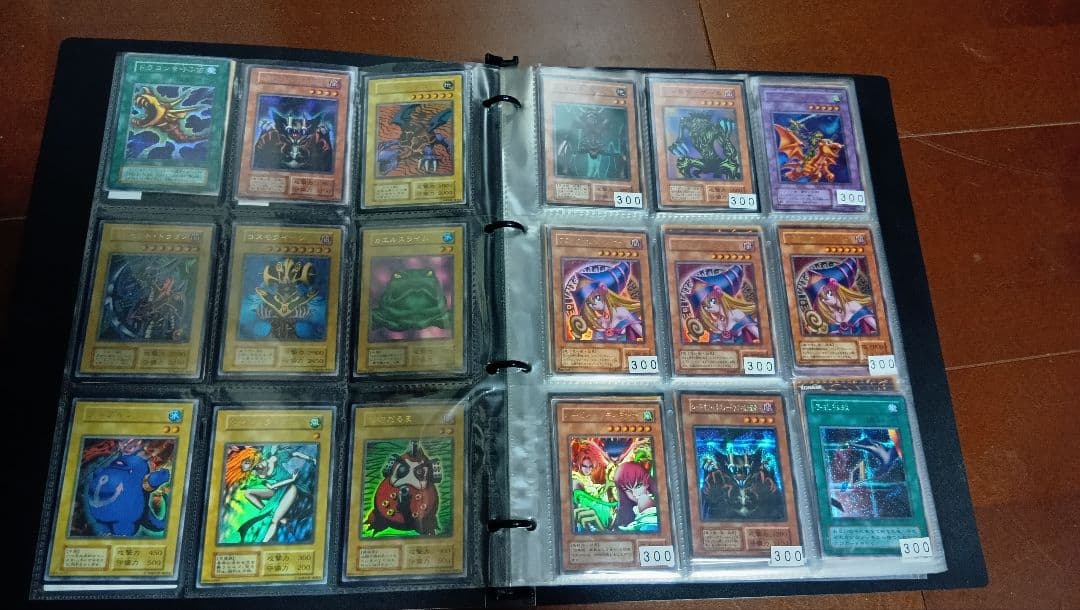 初期版　ブルーアイズホワイトドラゴン3枚＆レアカード＆レリーフセット　限定値下げ