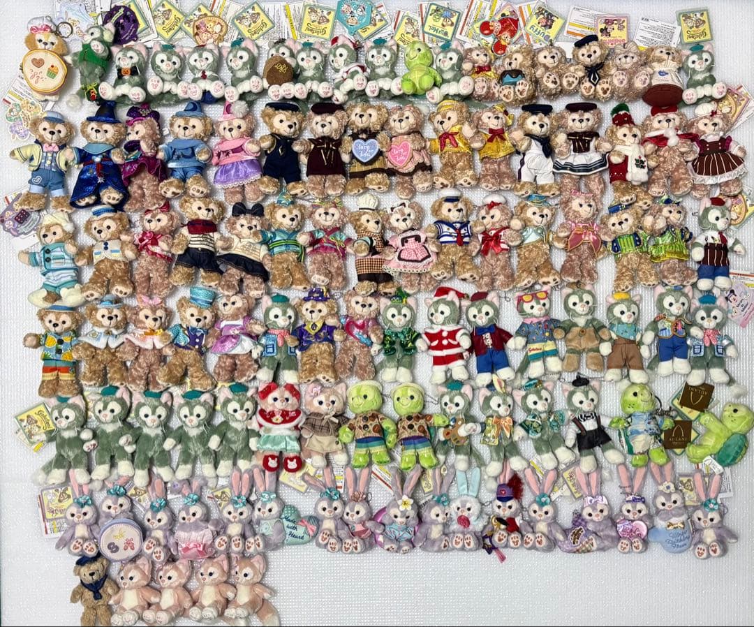 最終値下(ラスト)極美品ダッフィーぬいぐるみバッヂぬいばストラップ104点セット
