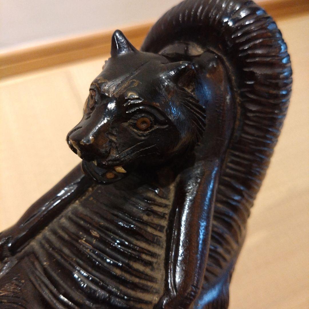 木製彫刻 象と虎のアート