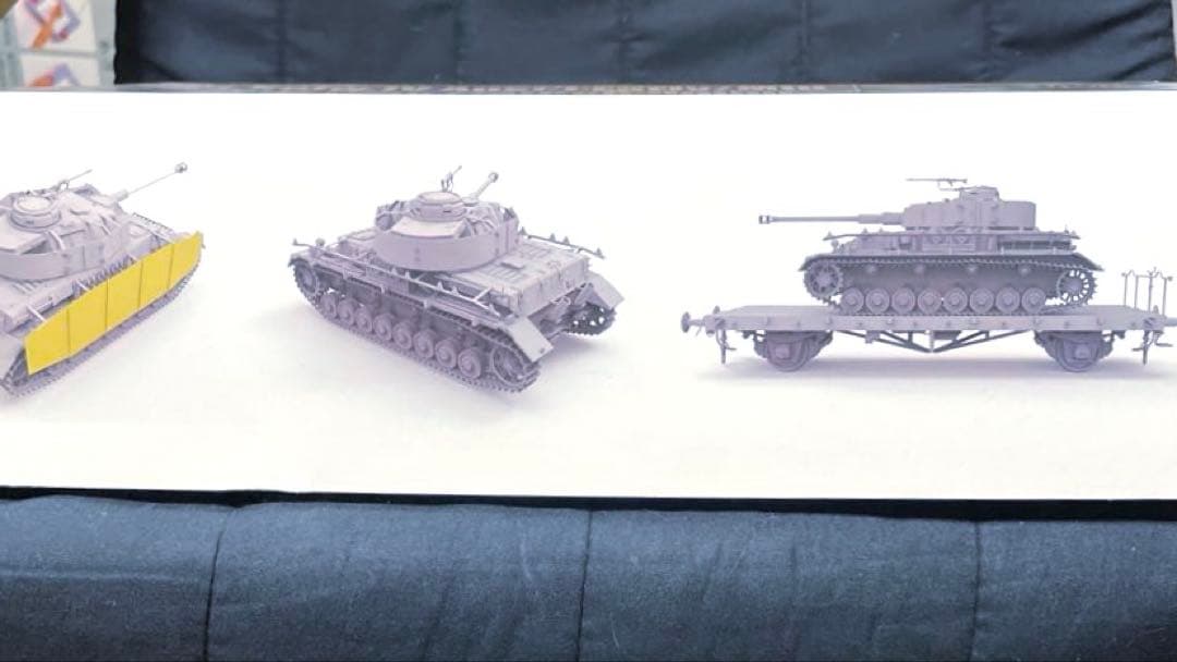 ボーダーモデル製の1/35ドイツIV号戦車と鉄道平貨車セット