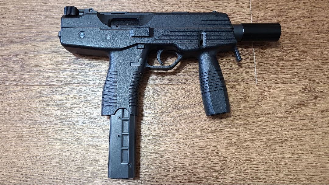 希少 KSC Tmp ガスサブマシンガンエアガンガスガン18禁箱なしマガジン1本