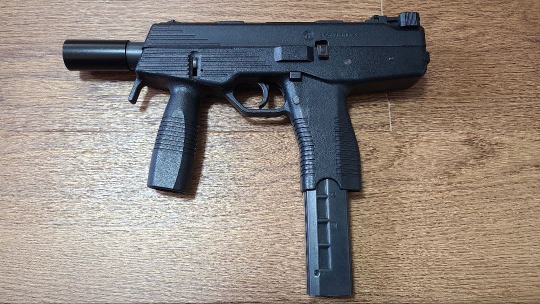 希少 KSC Tmp ガスサブマシンガンエアガンガスガン18禁箱なしマガジン1本