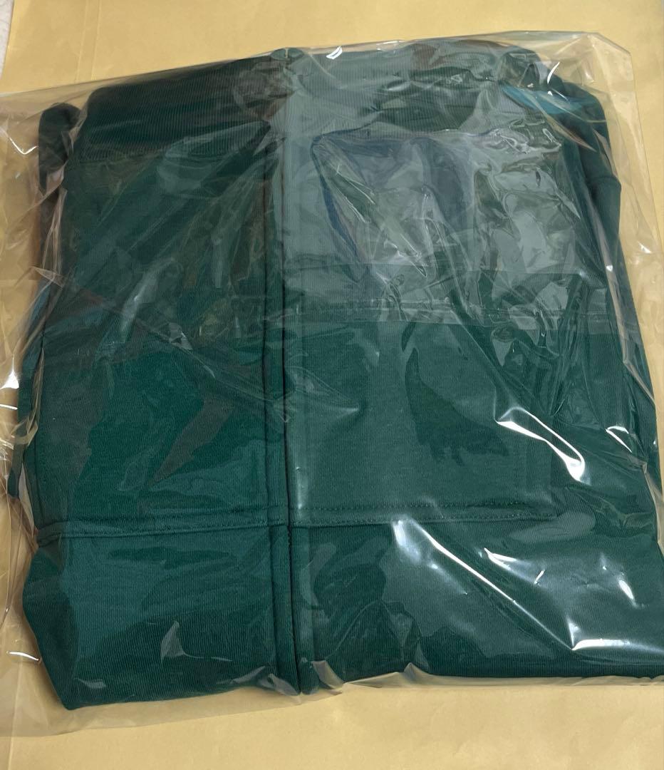 西野カナ　パーカー　緑　XLサイズ