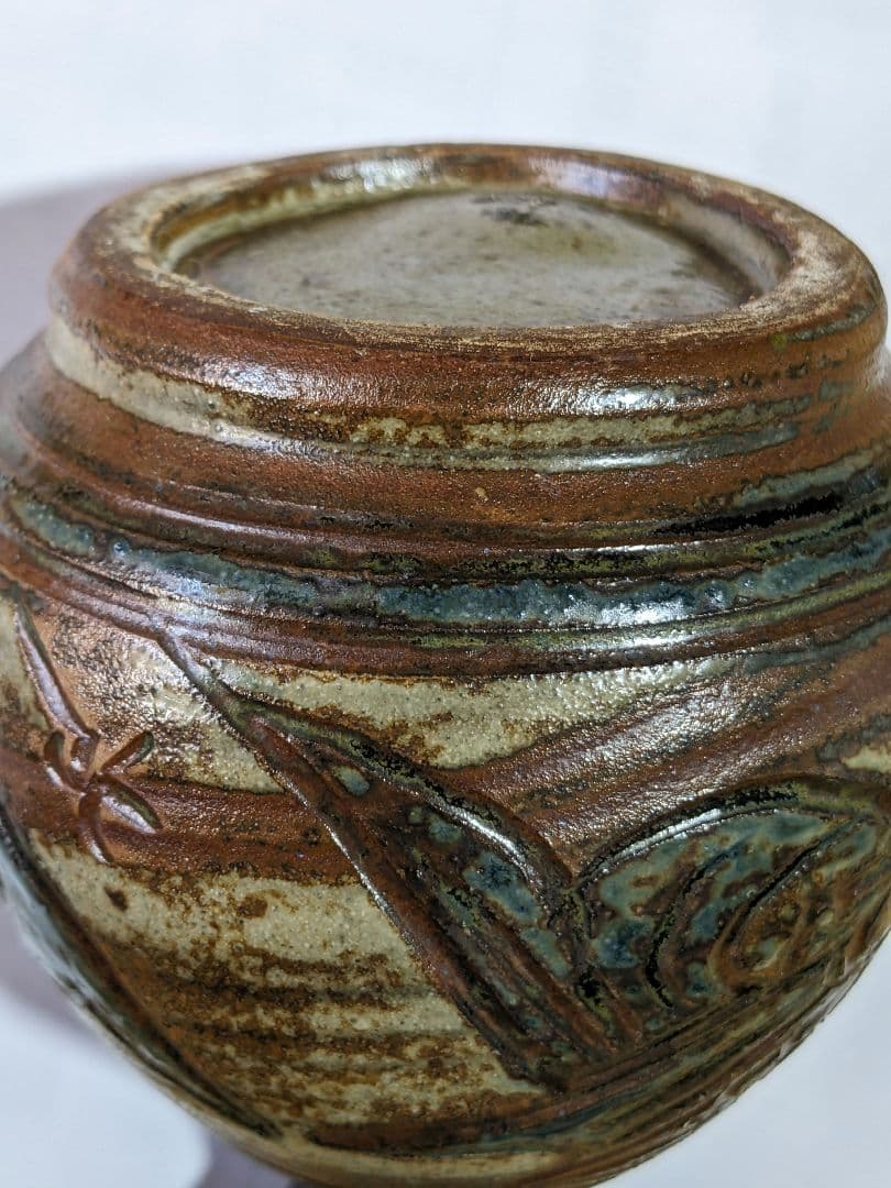 ⭐琉球陶芸 人間国宝 金城次郎初期作 蝦魚紋小壺 コレクション骨董品アンティーク