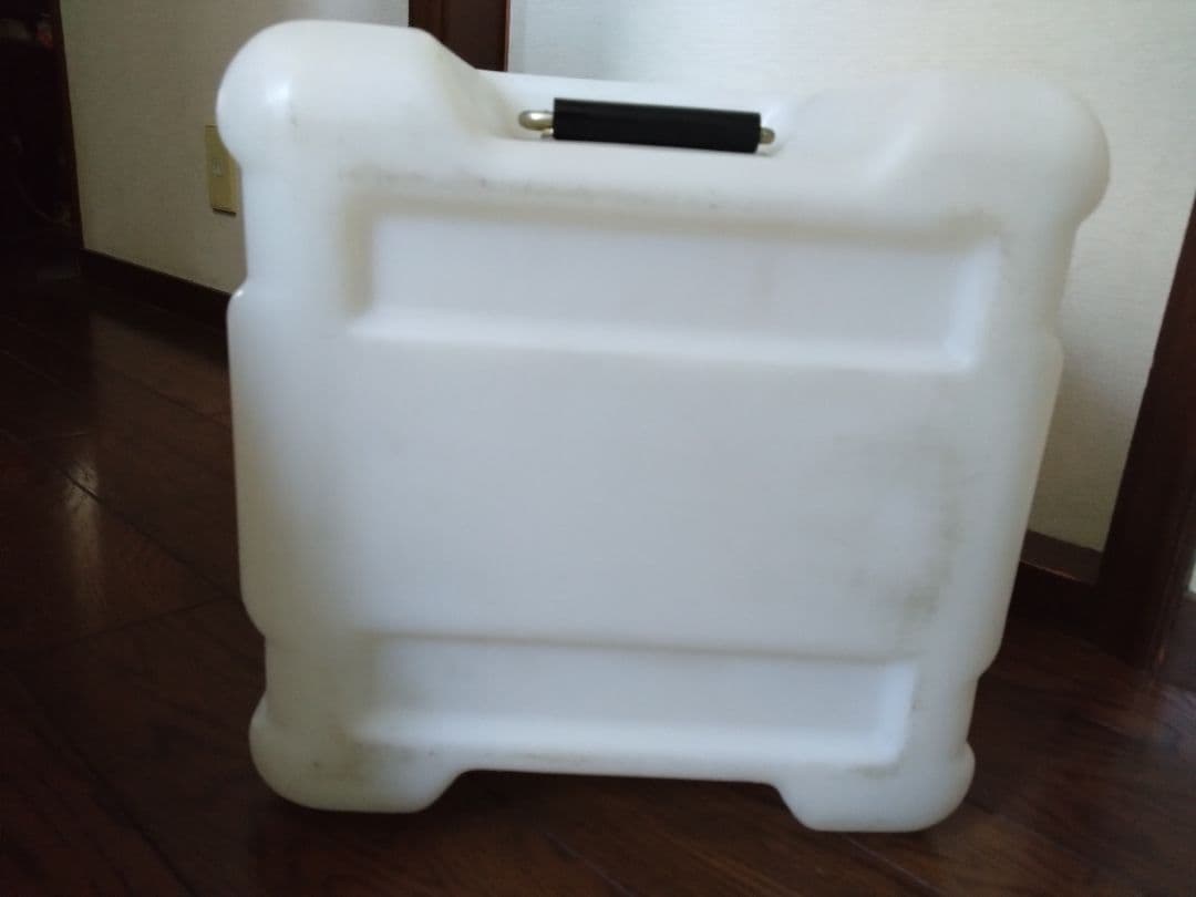 米海軍放出品 ハードケース防水防塵 REUSABLE CONTAINER 白