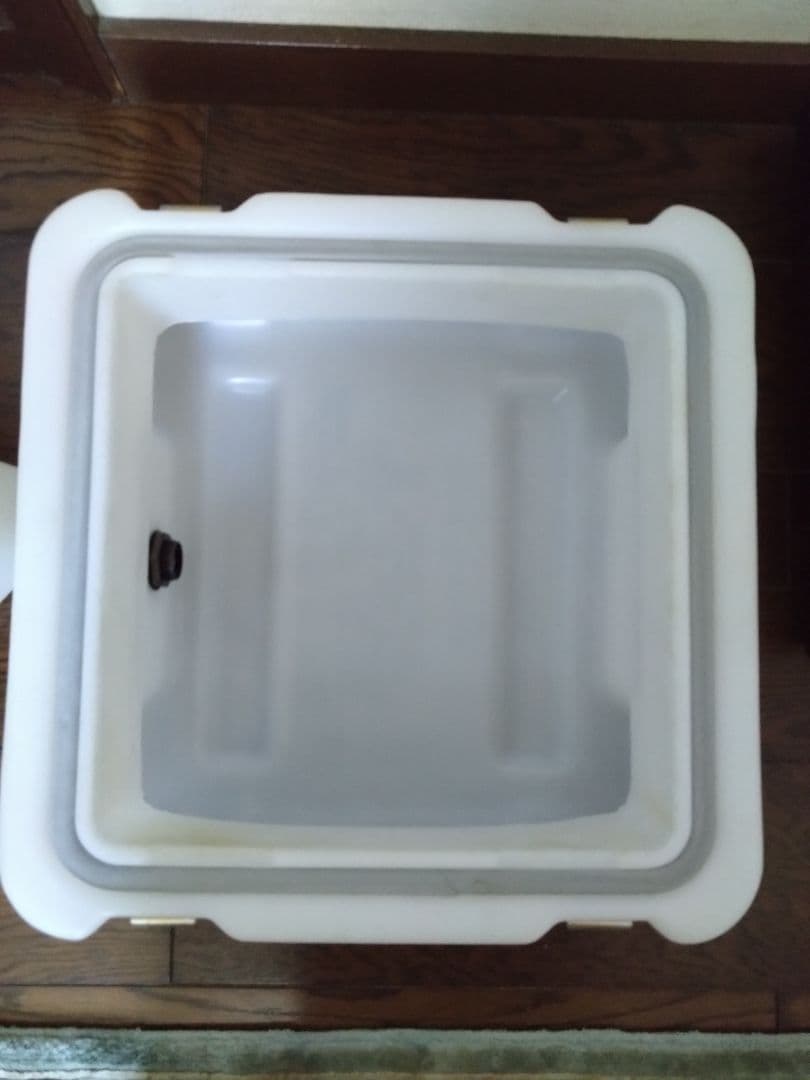 米海軍放出品 ハードケース防水防塵 REUSABLE CONTAINER 白