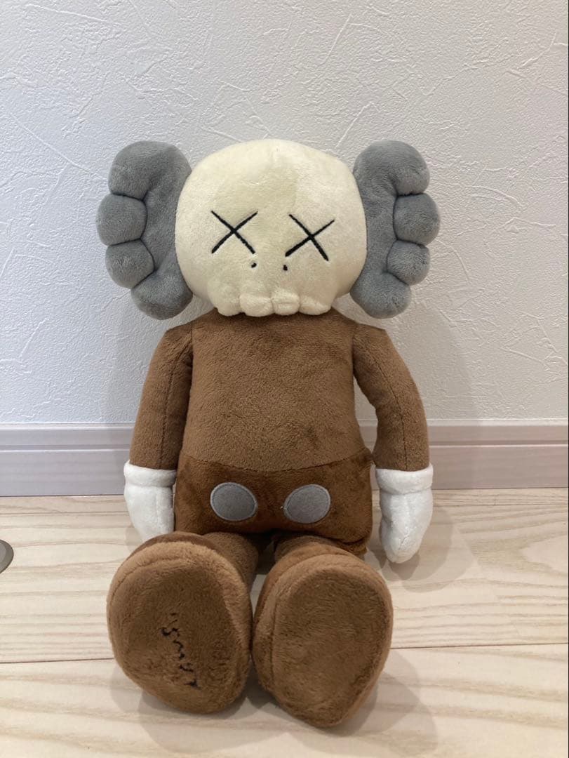 2体セット限定品KAWS Seeing KAWS BFF PLUSH ぬいぐるみ