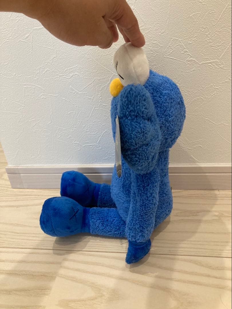 2体セット限定品KAWS Seeing KAWS BFF PLUSH ぬいぐるみ