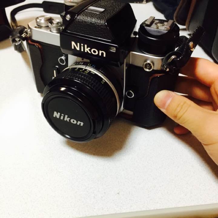 Nikon （ストロボ付き）カメラ