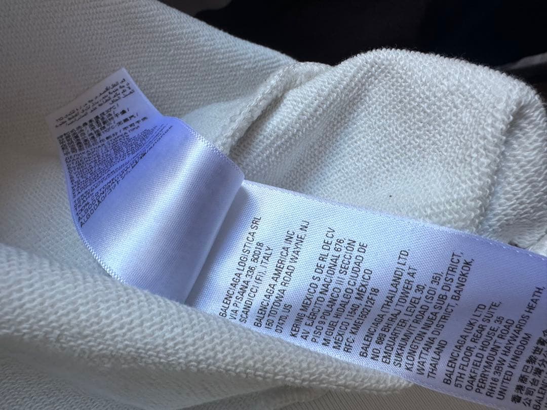 バレンシアガ　23AW カレッジ　プルオーバーパーカー　クリーニング済み