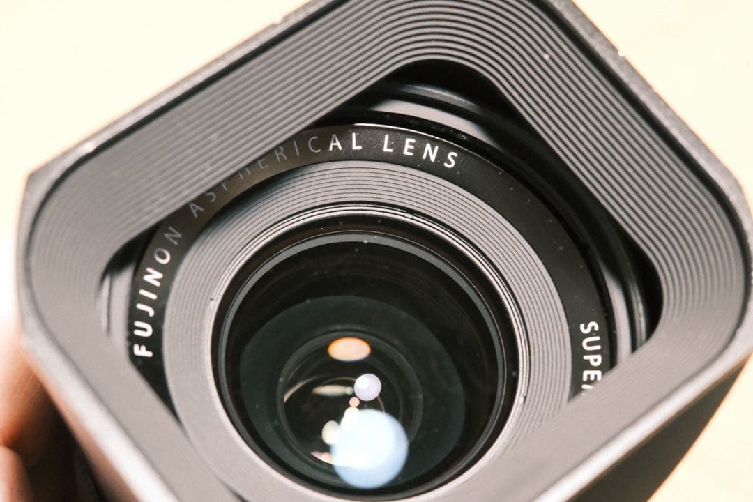 【動作品】FUJIFILM XF23mm F1.4 R 角形フード フィルター付