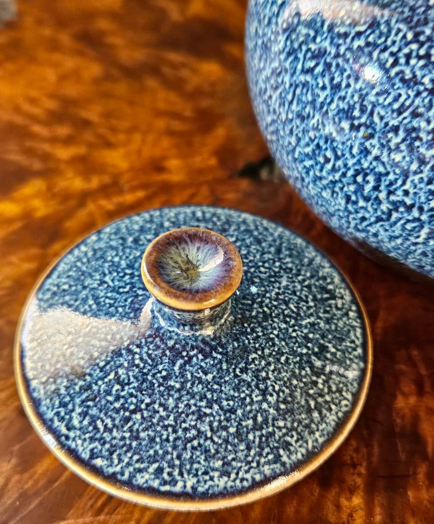 中国古陶磁器　中国古美術　清朝　雍正御製款　青釉　孔雀釉　蓋付き壺　中国古玩