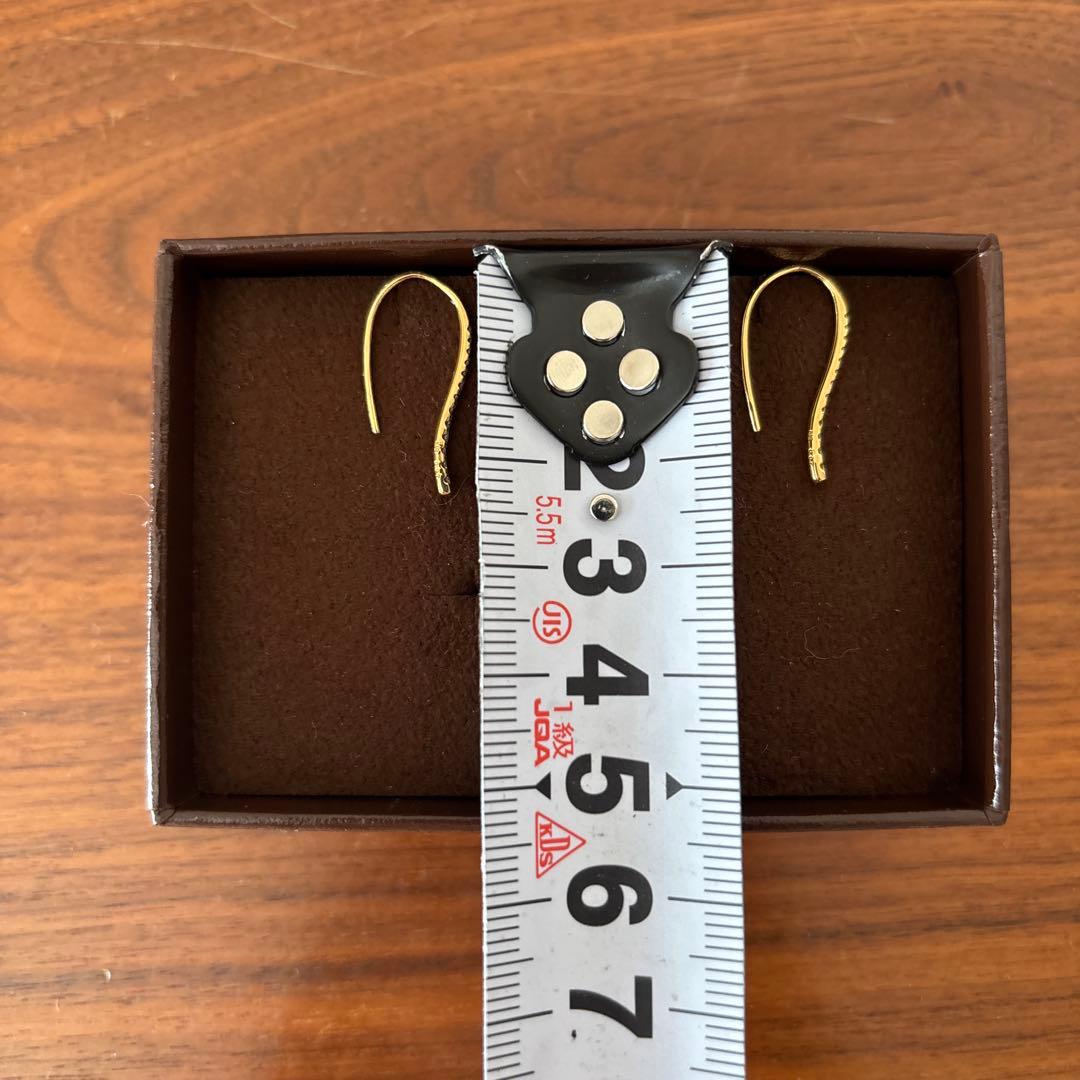 k18 ダイヤモンド　フックピアス　片耳0.07ct