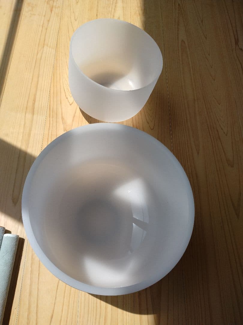 クリスタルボウル8インチ　10インチ2点セット