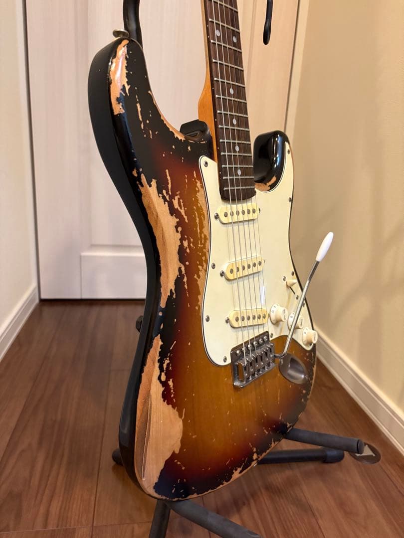 レリック加工 ストラトキャスター・タイプ　サンバースト